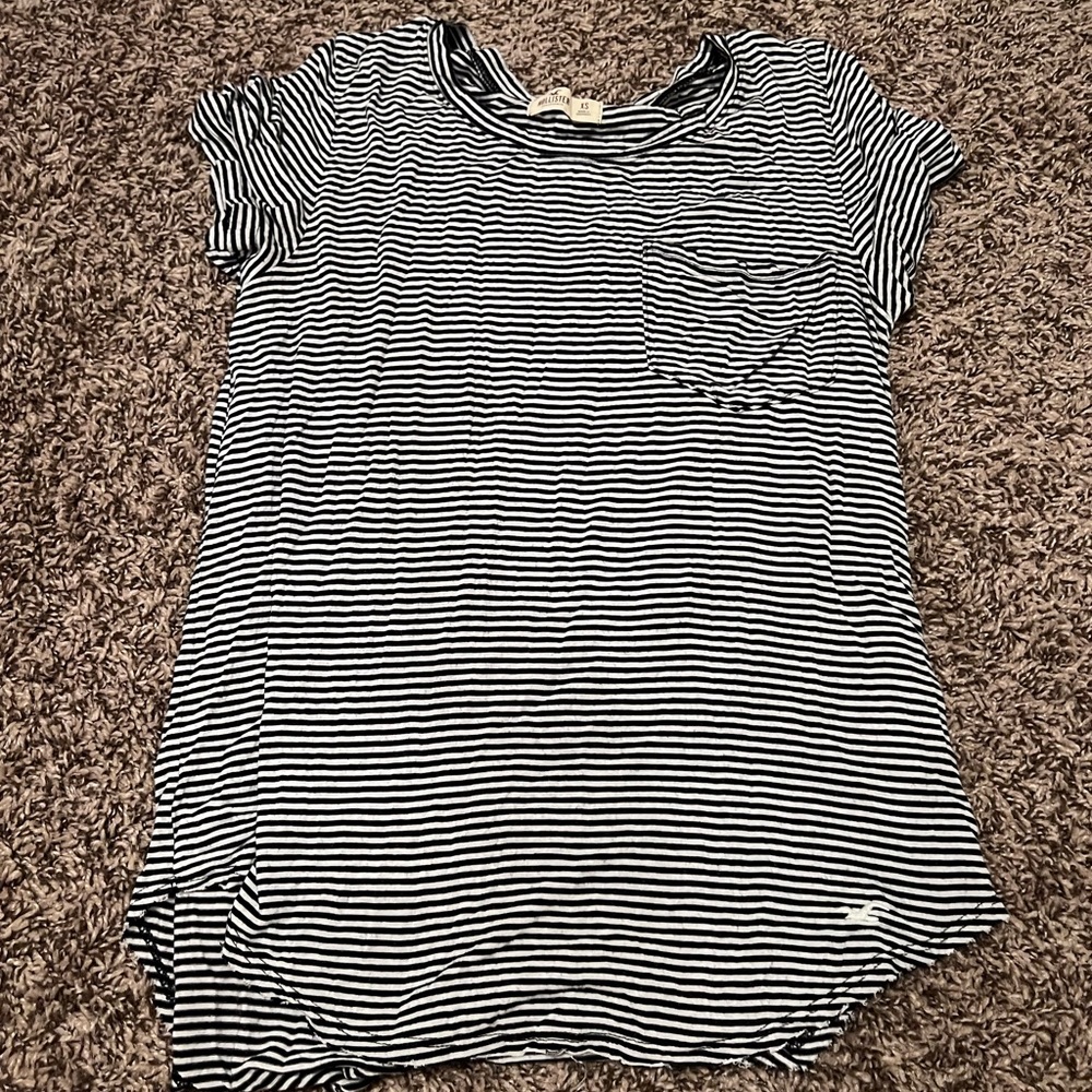 Hollister top